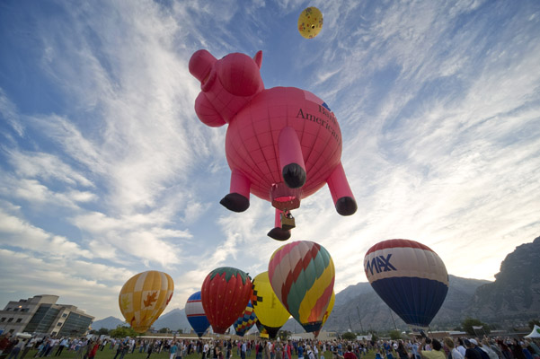 American Fork Pig Balloon